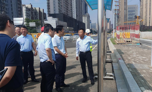 宋鈾副市長(cháng)一行視察青山北路綜合管廊項目