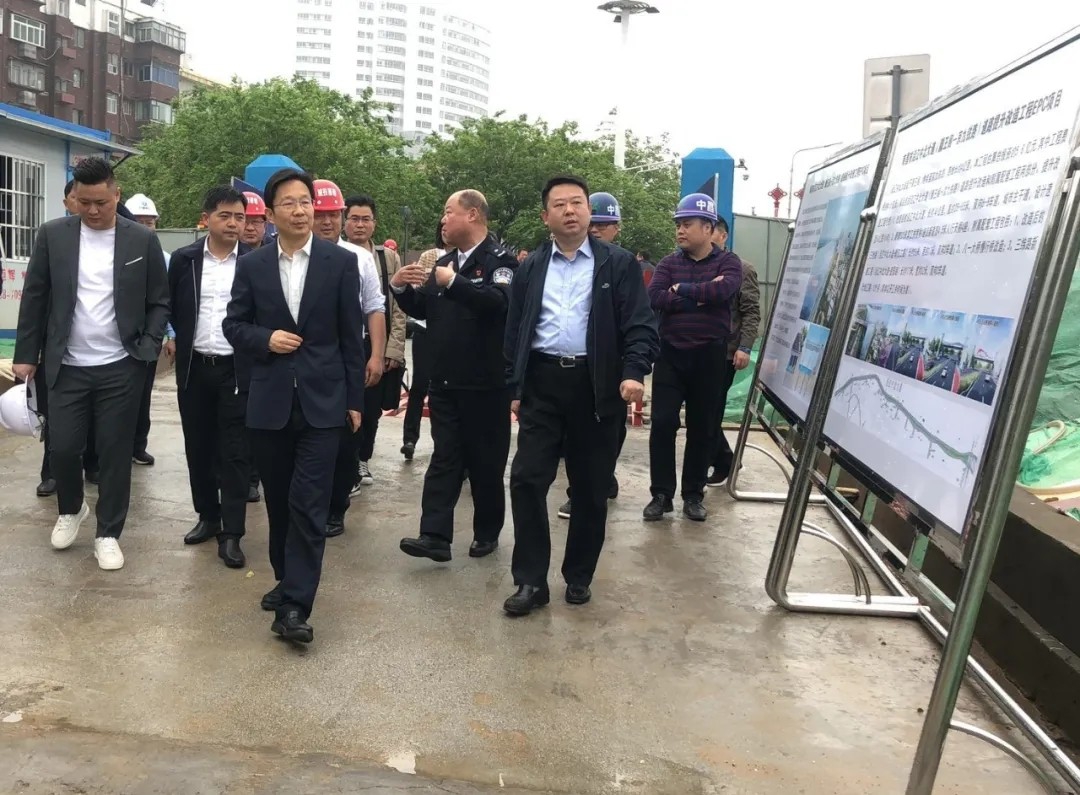 副市長(cháng)宋鈾深入沿江中北大道提升改造工程現場(chǎng)調研