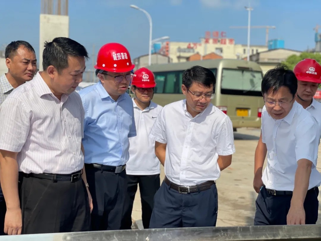 副市長(cháng)宋鈾一行調研九洲高架東延項目工程